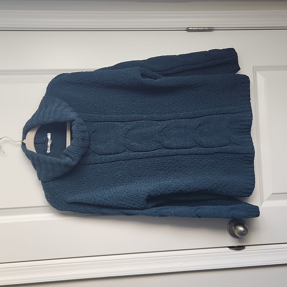 Seven7 Green Sweater Sz small